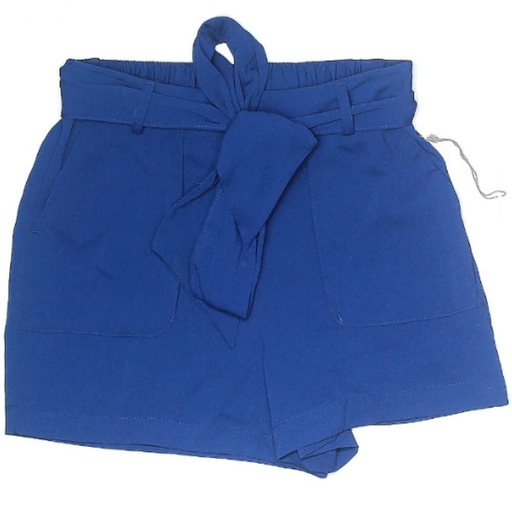 A New Day brand Shorts with bow tie, 2 pockets, elasticized waist.